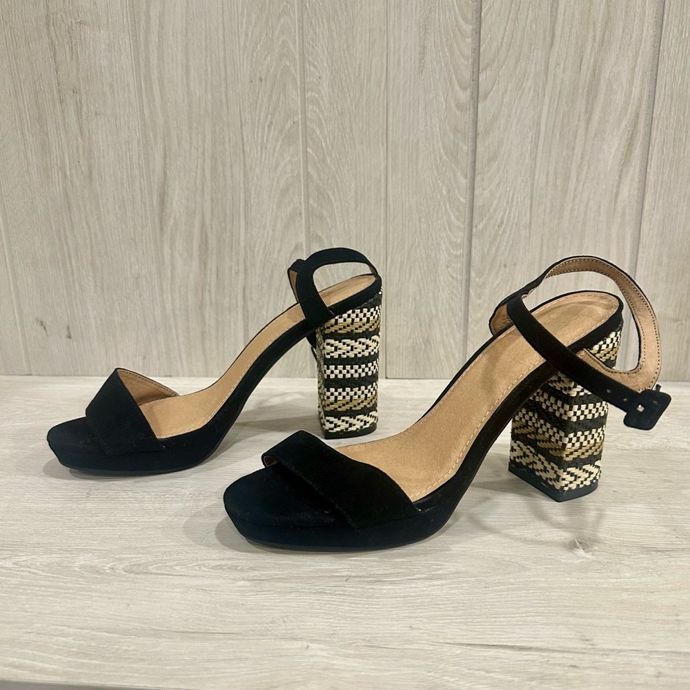 New York & Company Black and Tan Block Heel Sandals Size 7